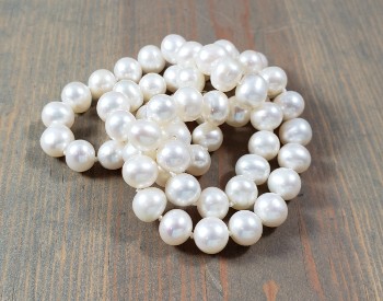 June birthstone pearl jewelry