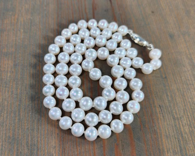 Hand Knotted Pearl Necklace | BloomingOak Design