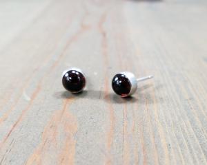 garnet stud earrings