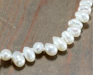 Hand knotted pearl bracelet