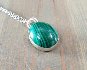 oval malachite necklace