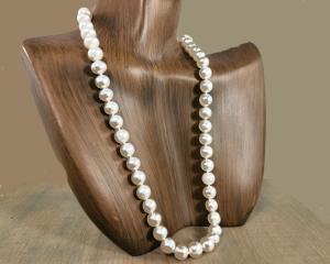 short 15-inch pearl necklace