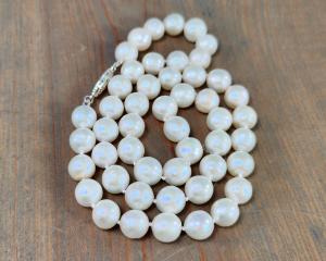 princess length knotted pearl necklace