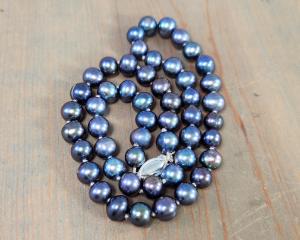 pearl choker necklace
