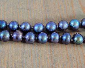hand knotted peacock pearls
