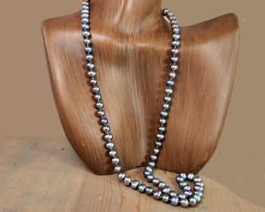 Off-round Peacock Pearl Necklace