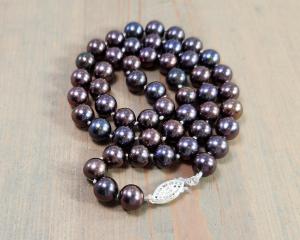 peacock pearl necklace
