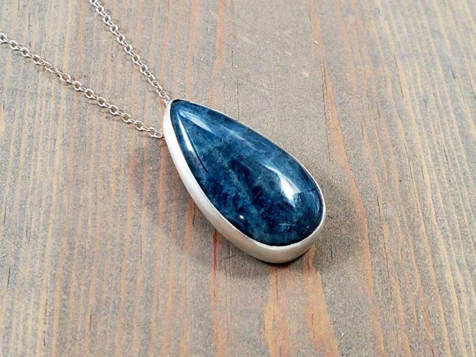 pear shaped stone pendant