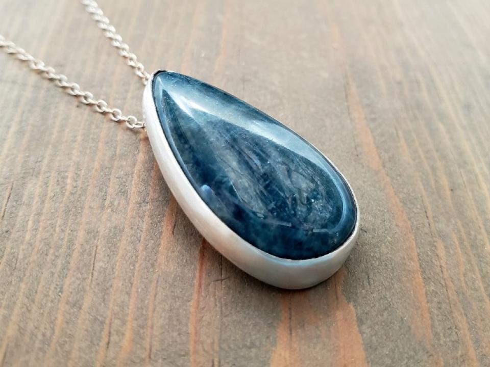 blue apatite pendant