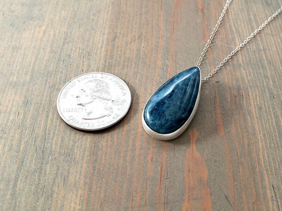 30mm stone pendant