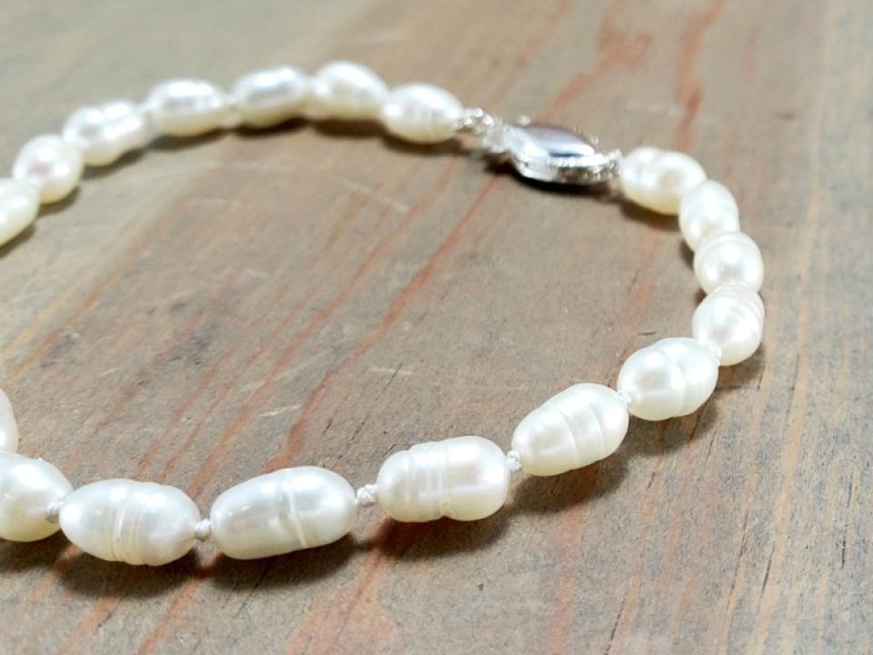 Classic Pearl Bracelet