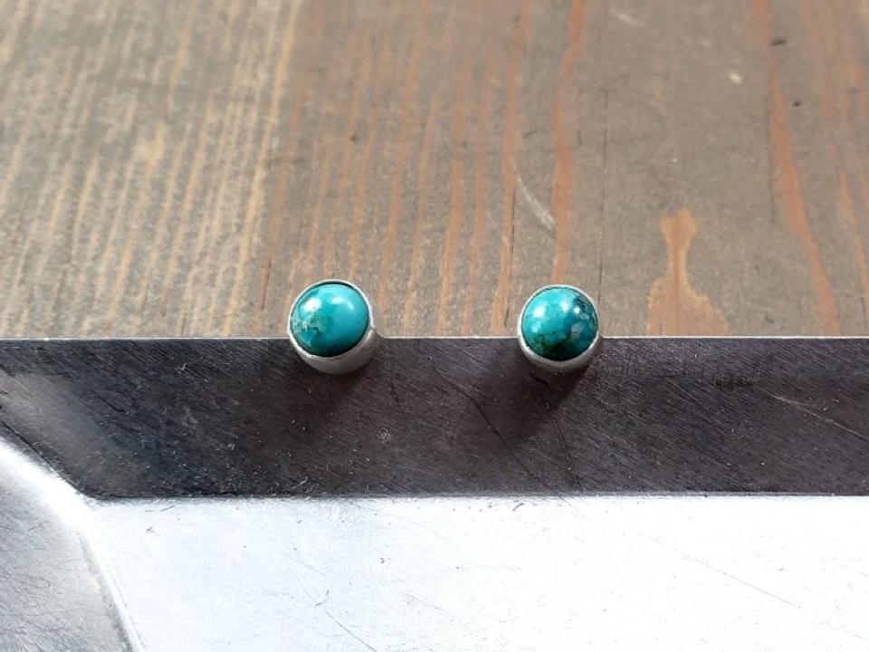 5mm turquoise cabochons