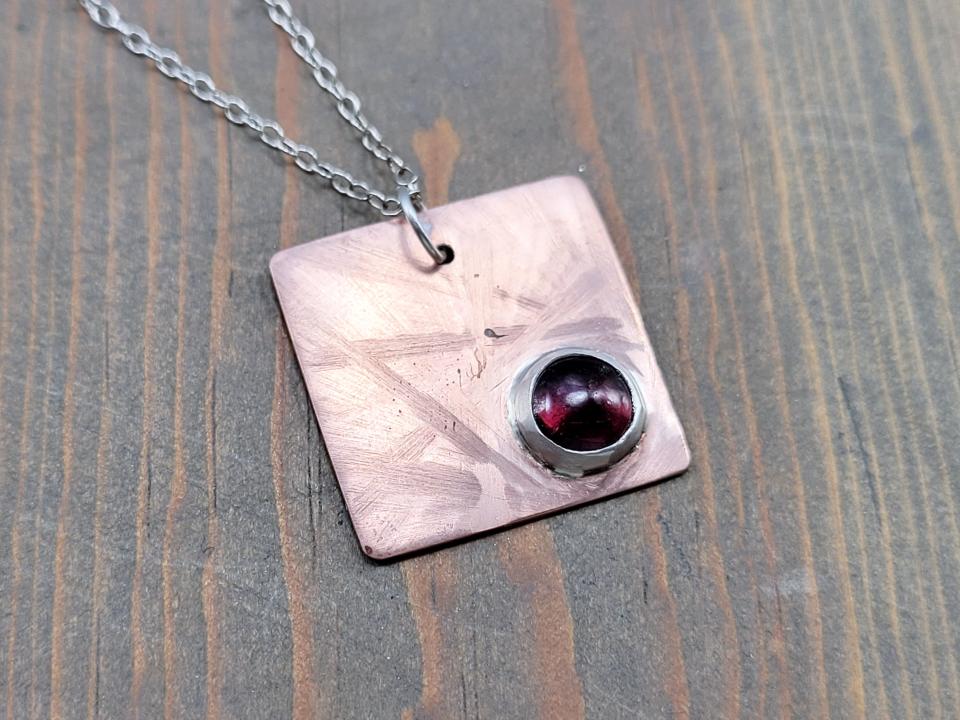 Red garnet pendant necklace