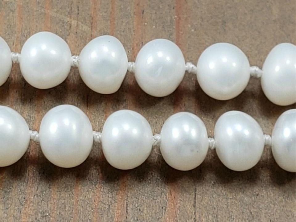 hand knotted pearl necklace