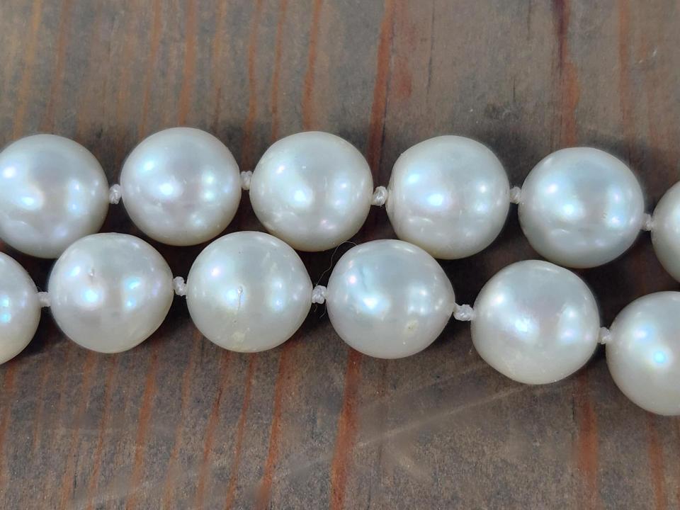 8mm pearls knotted