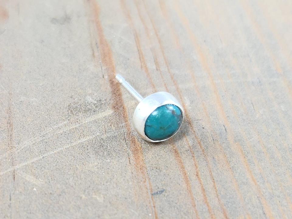 turquoise stud earring