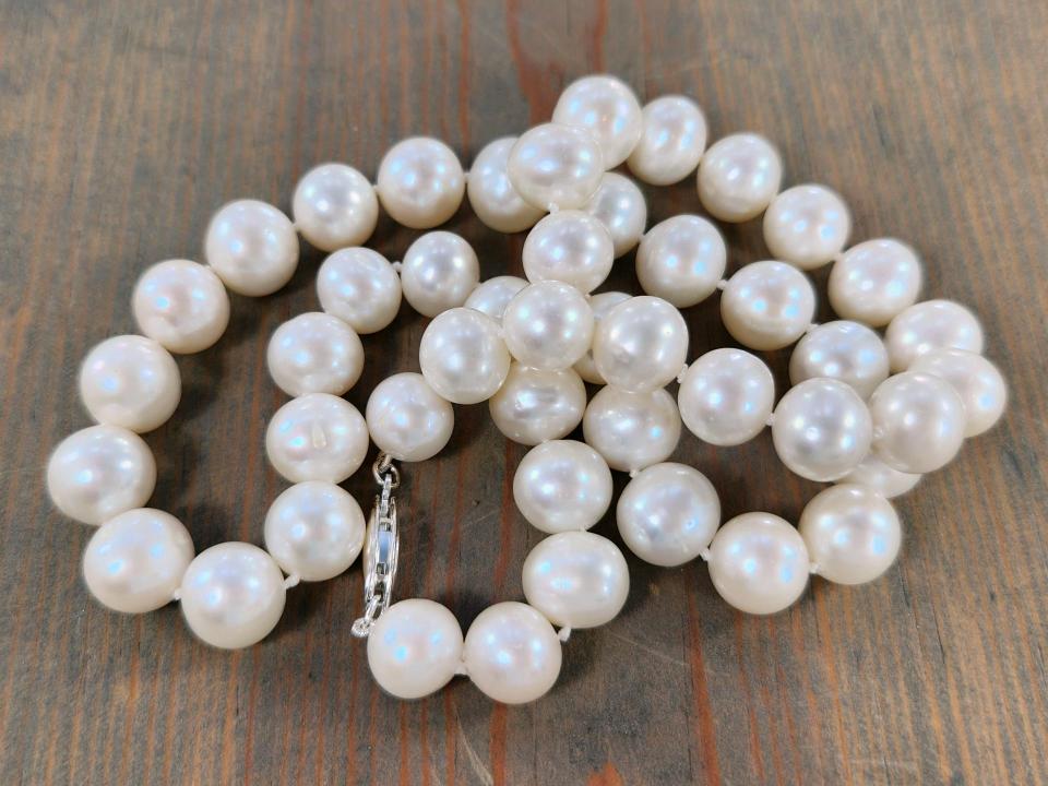 classic freshwater pearl necklace