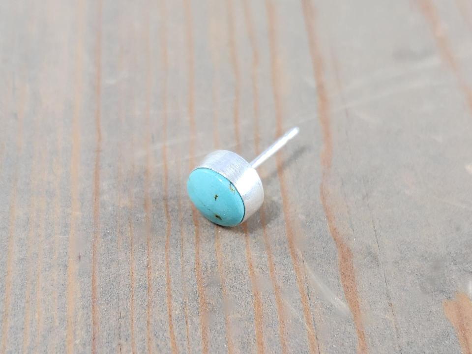 single turquoise stud