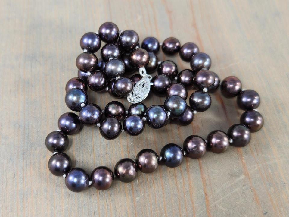 hand knotted pearl necklace