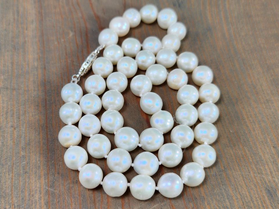 princess length knotted pearl necklace