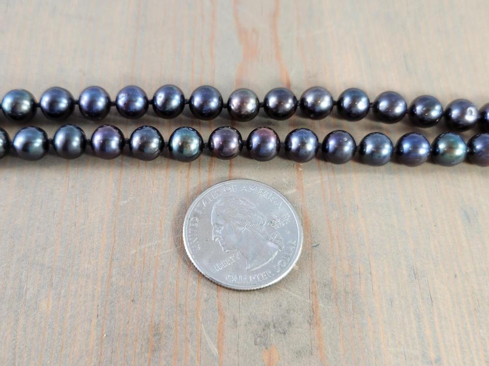 20 Inch Peacock Pearl Necklace
