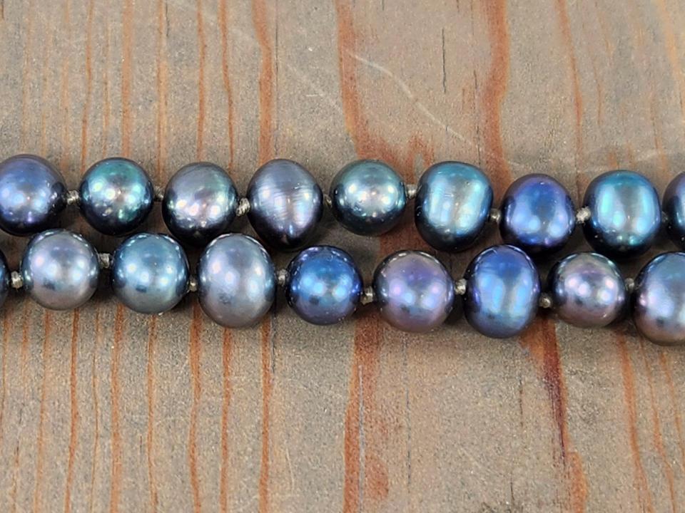 Off-round Peacock Pearl Necklace