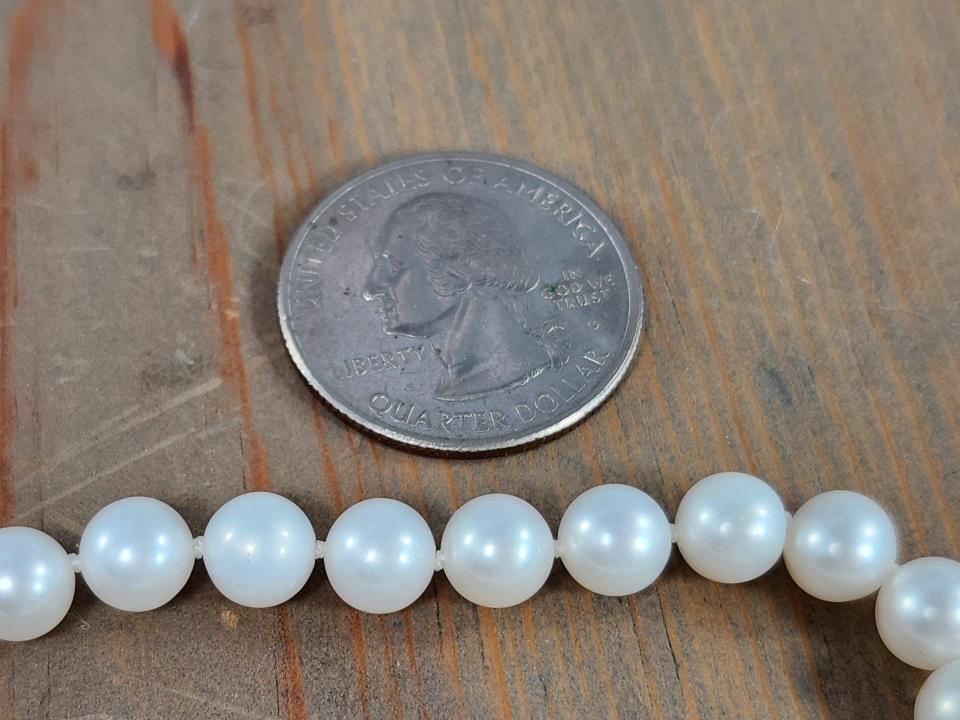 7mm off round white pearls