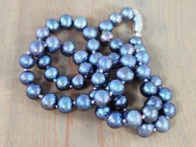 blue peacock pearl necklace