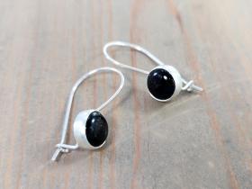 round black onyx kidney wire silver earrings