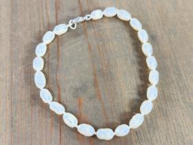 white pearl bracelet
